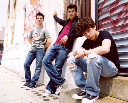 Jonas-Brothers-ino03.jpg