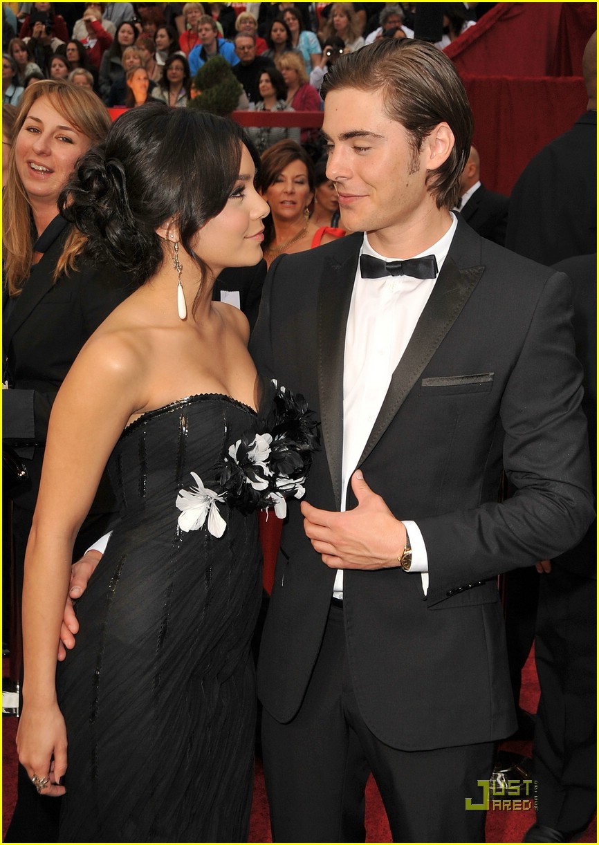 zac-efron-vanessa-hudgens-2009-oscars-06.jpg